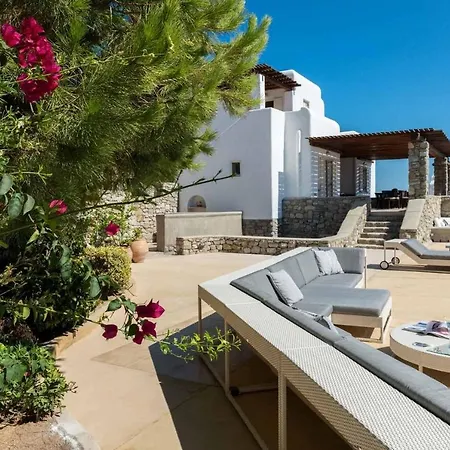 Mykonos Sleeps 12 Air Con Wifi *