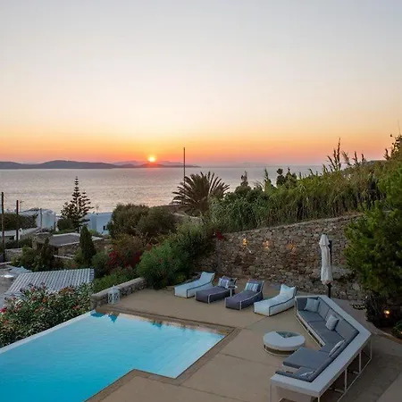 Mykonos Sleeps 12 Air Con Wifi 别墅